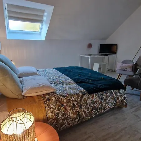 Domaine Le Puits Du Moulin Bed & Breakfast Comberjon