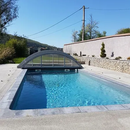 Bed & Breakfast Domaine Le Puits Du Moulin
